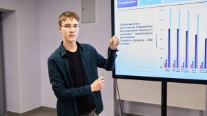 Уникальный медицинский жгут для условий Крайнего Севера представлен учеником школы №1392. Фото: пресс-служба РТУ МИРЭА