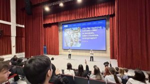 Профориентационная встреча прошла в школе №1392 с участием девятиклассников и представителей колледжей. Фото: официальная страница школы №1392 имени Дмитрия Рябинкина в социальных сетях