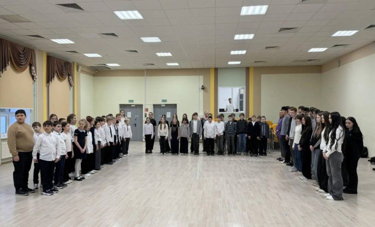 Занятие «Разговоры о важном» состоялось в Лицее города Троицка. Фото: официальная страница Лицея города Троицка в социальных сетях