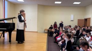 Ученики Троицкой детской школы искусств выступили на музыкальном концерте. Фото: официальная страница Троицкой детской школы искусств в социальных сетях