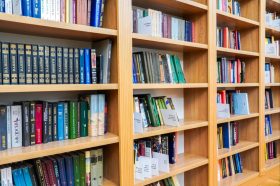 Культурное мероприятие пройдет в Троицкой библиотеке №2. Фото: Ксения Догонашева, «Вечерняя Москва»