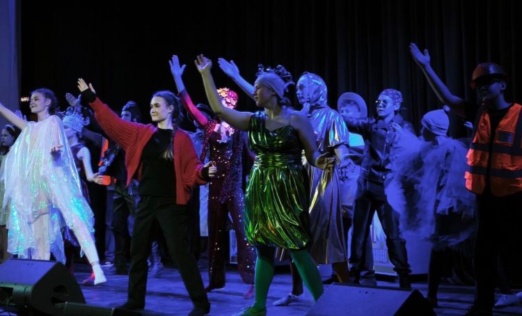 Спектакль «Путь к мечте» прошел в Культурном центре «Ватутинки». Фото: официальная страницу Культурного центра «Ватутинки» в социальных сетях